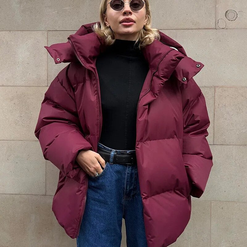 Isolierte, wattierte Damen Pufferjacke für extrem kalte Wintertage; schützt stilvoll vor Kälte.