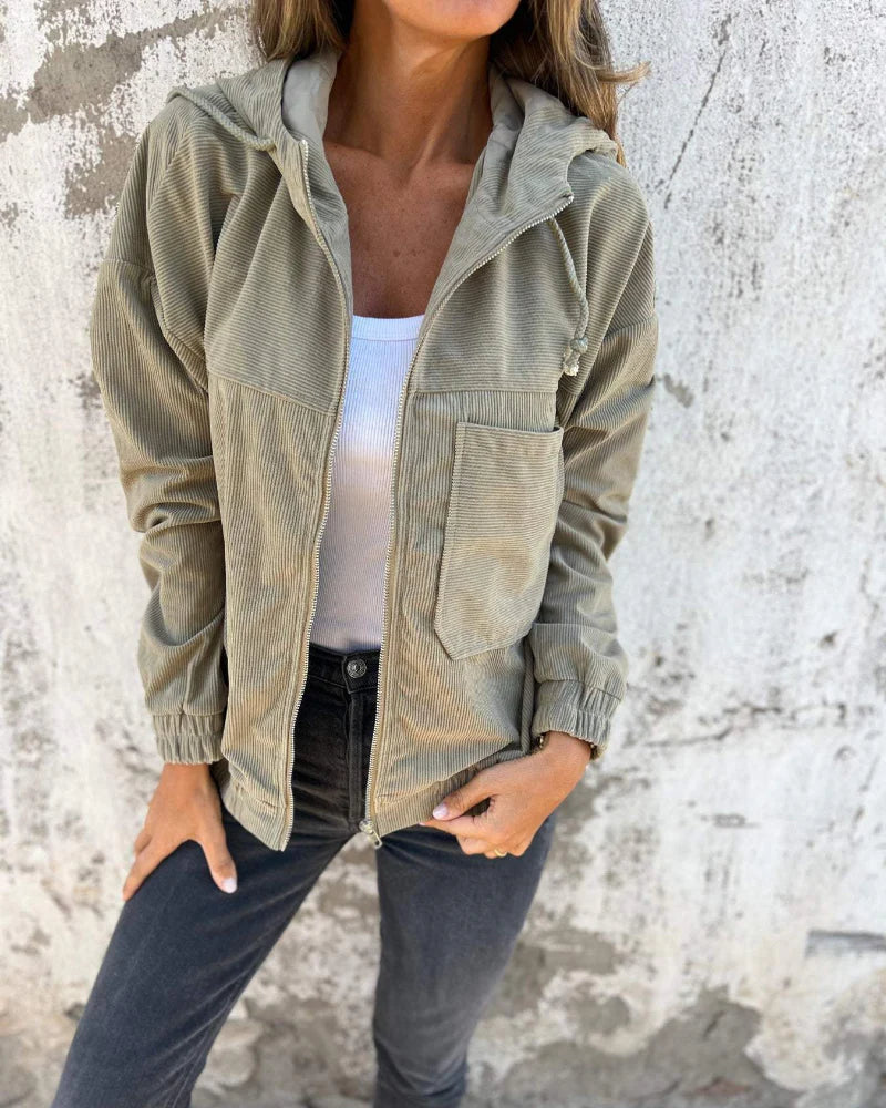 Stilvolle & warme Damen Winter Freizeitjacke. Ideal als bequeme Alltagsjacke für die kalte Saison.