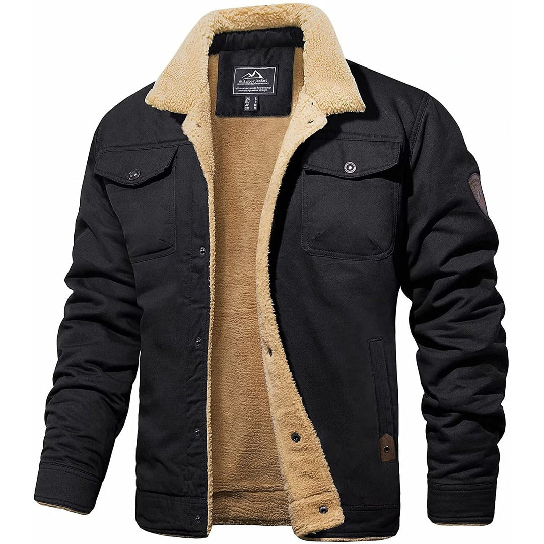 Moderne Herren Outdoor-Winterjacke, wetterfest, in dunkler Farbe. Ideal für kalte Tage.