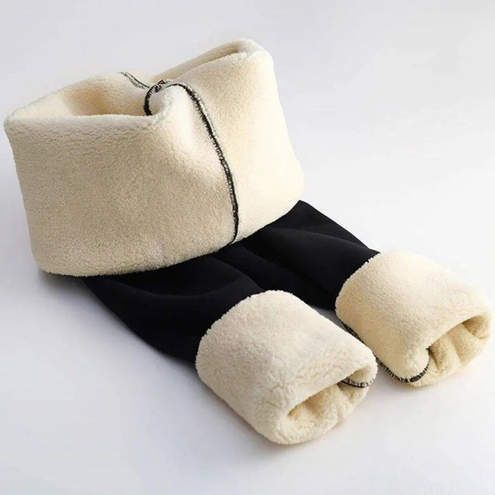 Damen Thermo Leggings, extra warm und vielseitig, ideal als Unterziehhose im Winter.