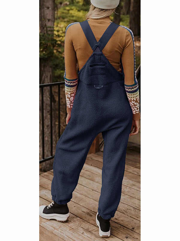 Eleganter Damen Overall aus weichem Thermo-Fleece; ärmellos, quadratischer Ausschnitt, mit Reißverschlusstaschen.