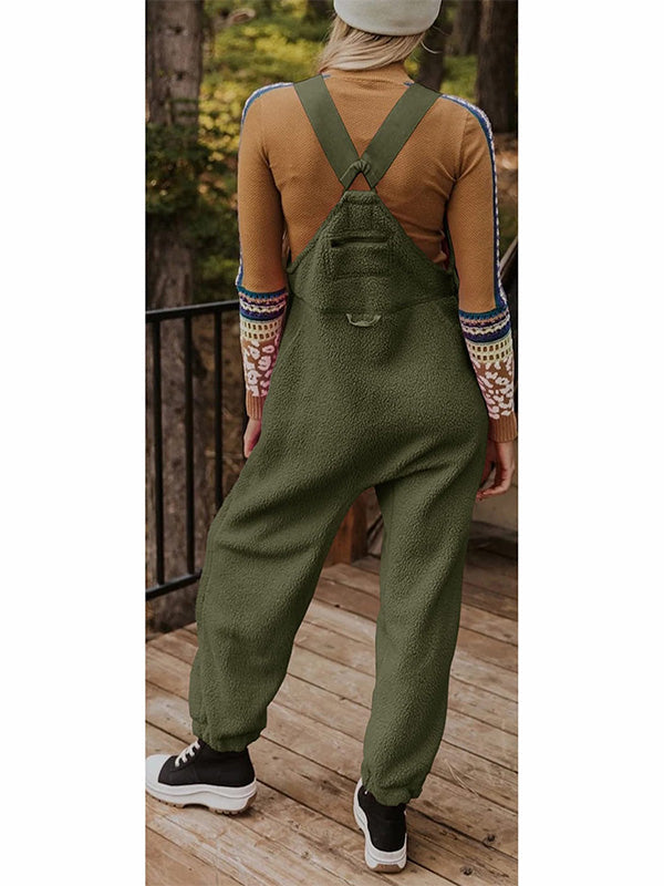 Damen-Overall aus Fleece mit Thermo-Funktion und praktischen Reißverschlusstaschen; ärmellos, quadratischer Ausschnitt.