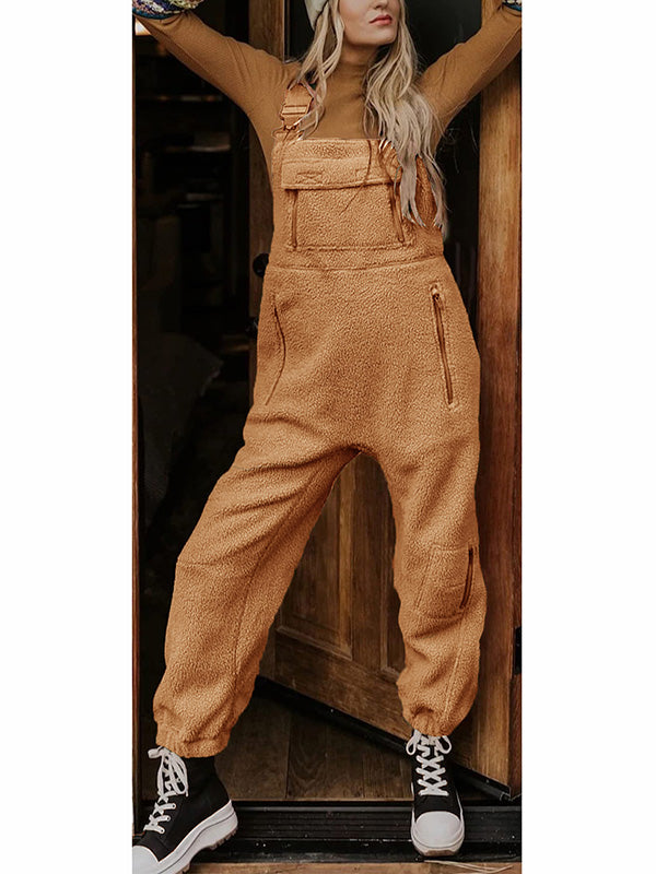 Gemütlicher Damen Fleece Overall mit Reißverschlusstaschen; ideal als Outdoorbekleidung oder für Zuhause.