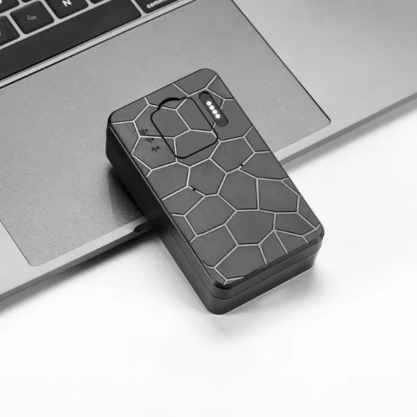 Hochpräziser 4G GPS-Tracker für zuverlässige Objekt- und Fahrzeugortung, wasserdicht.