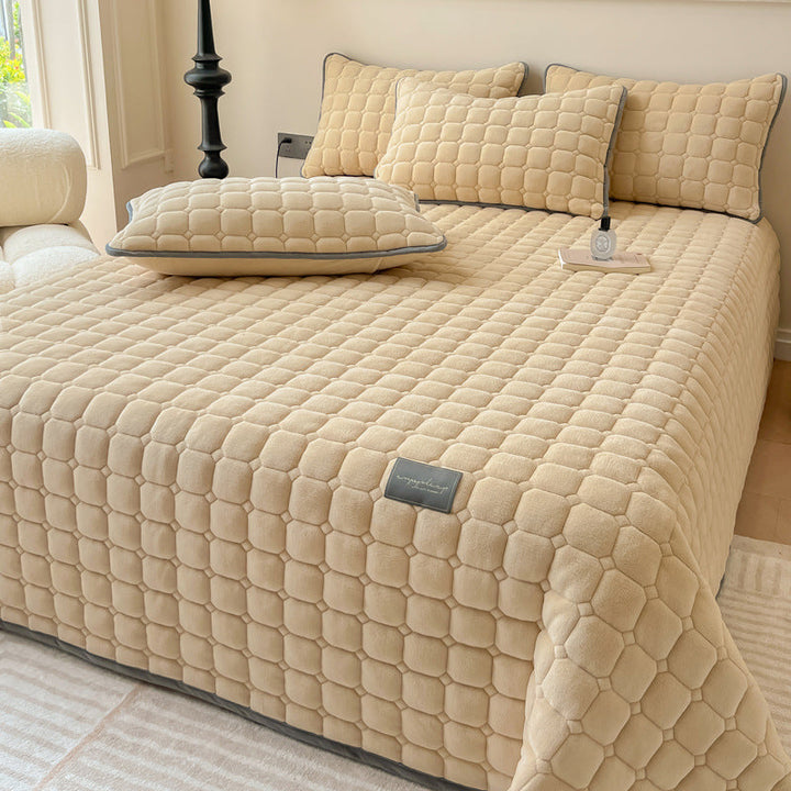 "Weiche Tagesdecke mit quadratischer Textur, moderne Decke in Blau, ideal für Wohn- oder Schlafzimmer Dekor."