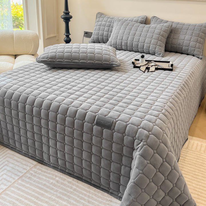 "Weiche Tagesdecke mit quadratischer Textur, moderne Decke in Blau, ideal für Wohn- oder Schlafzimmer Dekor."