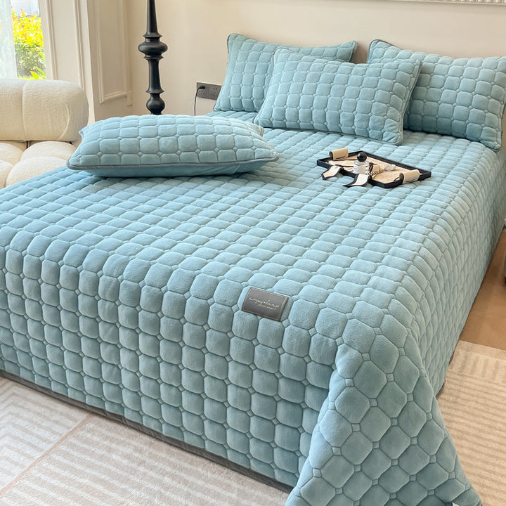 "Weiche Tagesdecke mit quadratischer Textur, moderne Decke in Blau, ideal für Wohn- oder Schlafzimmer Dekor."