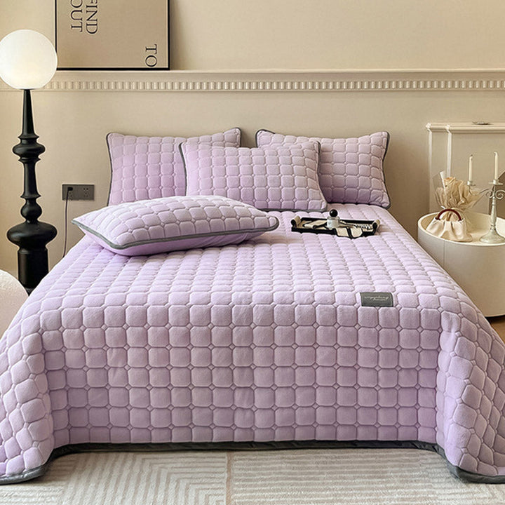 "Weiche Tagesdecke mit quadratischer Textur, moderne Decke in Blau, ideal für Wohn- oder Schlafzimmer Dekor."