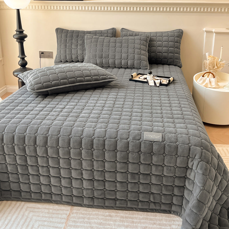 "Weiche Tagesdecke mit quadratischer Textur, moderne Decke in Blau, ideal für Wohn- oder Schlafzimmer Dekor."