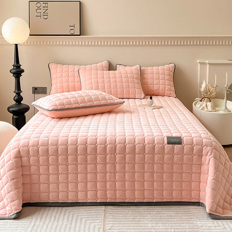 "Weiche Tagesdecke mit quadratischer Textur, moderne Decke in Blau, ideal für Wohn- oder Schlafzimmer Dekor."