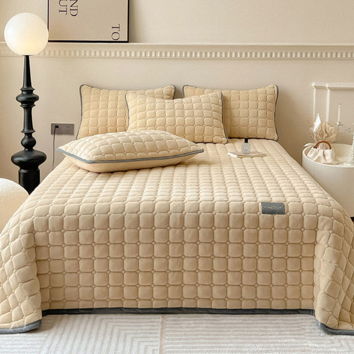 "Weiche Tagesdecke mit quadratischer Textur, moderne Decke in Blau, ideal für Wohn- oder Schlafzimmer Dekor."
