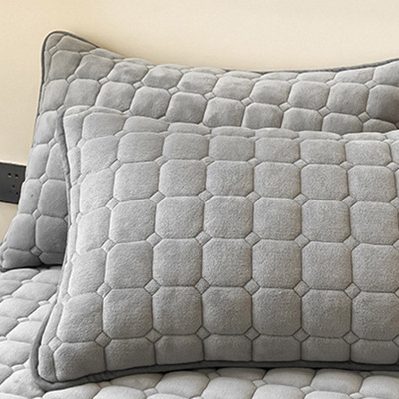 "Weiche Tagesdecke mit quadratischer Textur, moderne Decke in Blau, ideal für Wohn- oder Schlafzimmer Dekor."