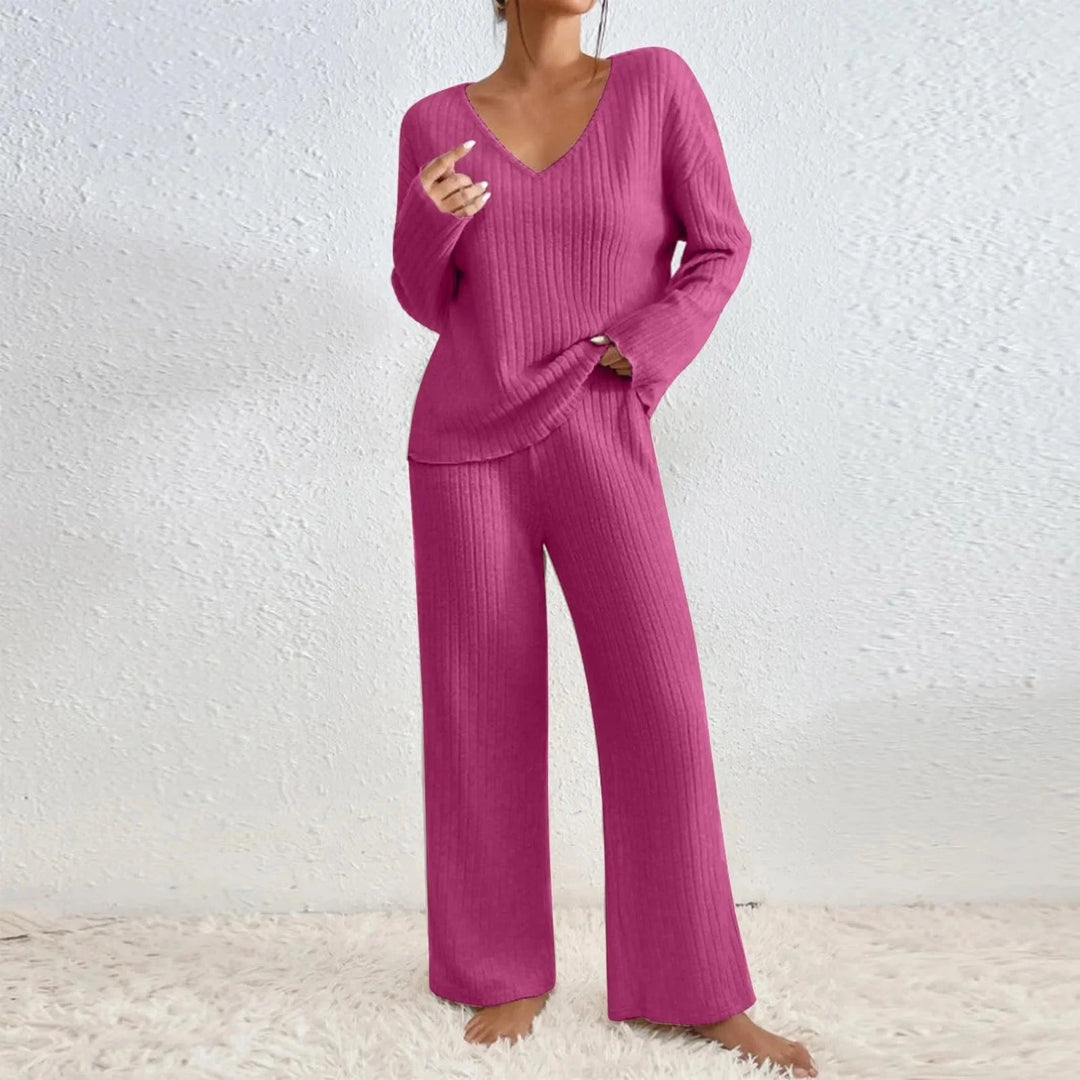 "Weiches Evangeline Lounge-Set, zweiteilig mit lockerer Passform, für Komfort und Stil zu Hause. Damen Loungewear Set."