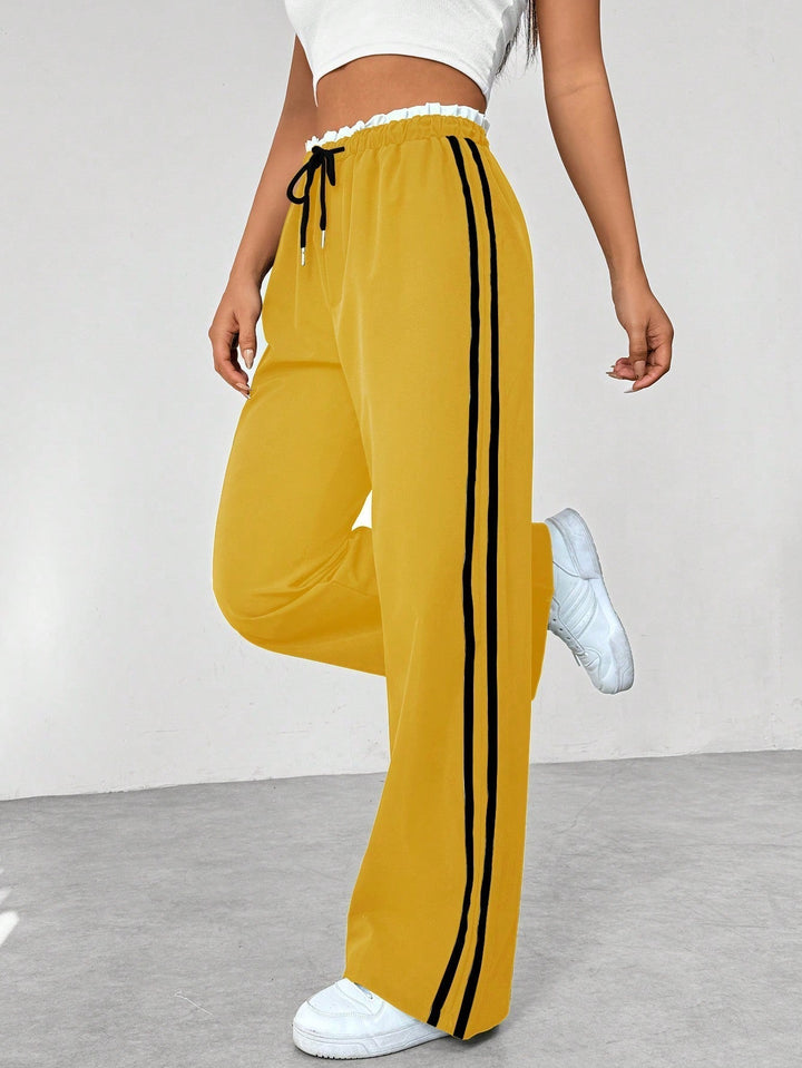 Trendige Damenhose weites Bein, ideal für modernen Streetstyle und entspannte, modische Looks.