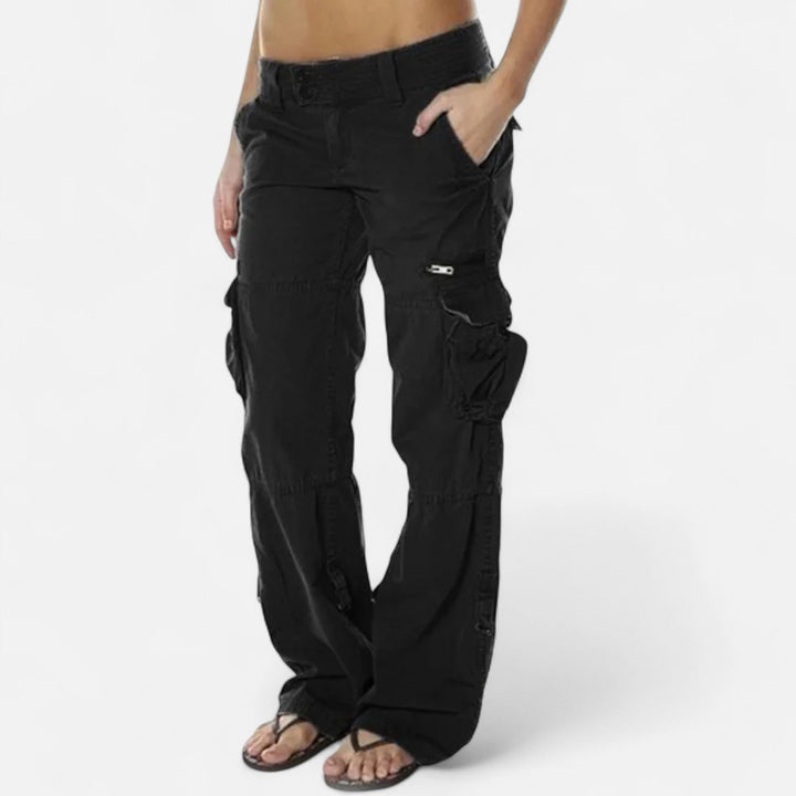 Damen Cargo Hose: Komfortabler Loose Fit im angesagten Utility Style. Perfekt für lässige Freizeit-Looks.