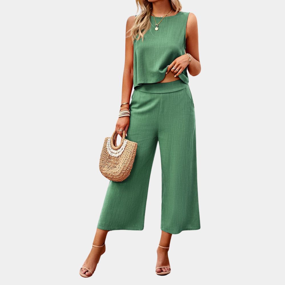 Bequemes Damen Sommer Set bestehend aus lockerem Top und passender Hose, perfekt für einen entspannten Casual Look.